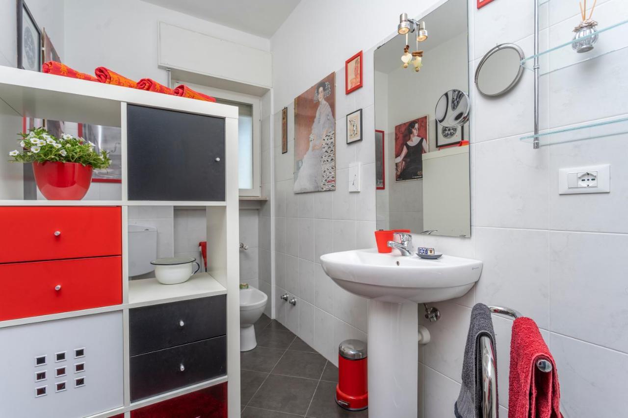Udine Viale Venezia Huge Red Apartment Exterior foto